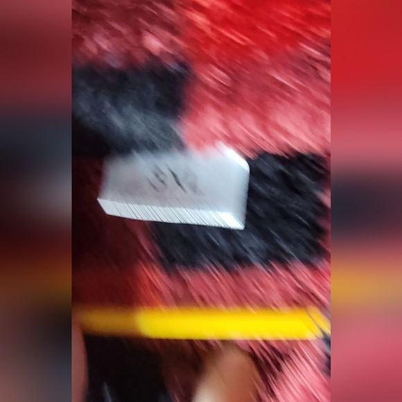 Buffalo plaid have zip hoodie size 3XL fits more like an 2xl kangroo pocket - Picture 2 of 3